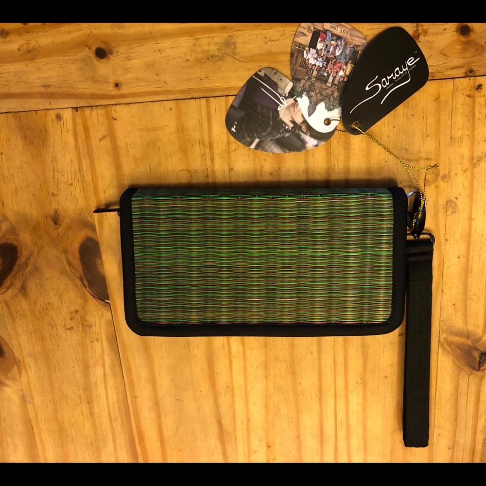 NWT Saraye Women of Cambodia Wallet Phone Case